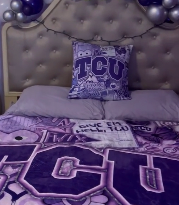 CUSTOM PILLOW